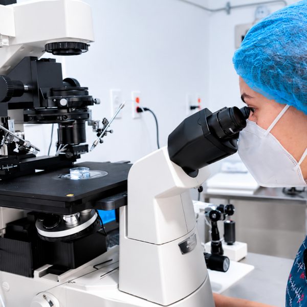 Hospital_San_Agustin_microscopio_clinico_mejorada